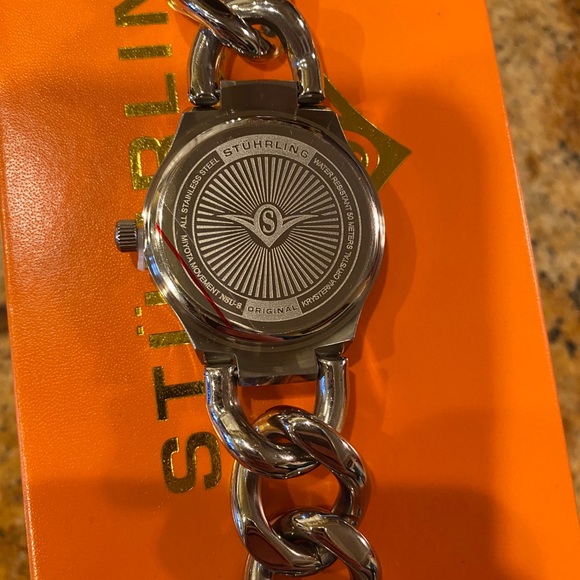 Womens Watch - Picture 7 of 9